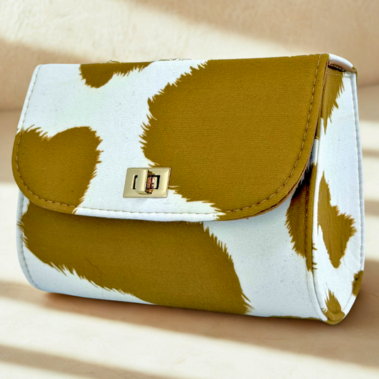 Crossbody chica Lucia con broche
